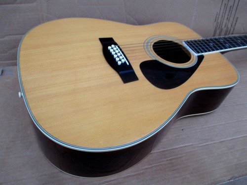Yamaha 12 string - ex,